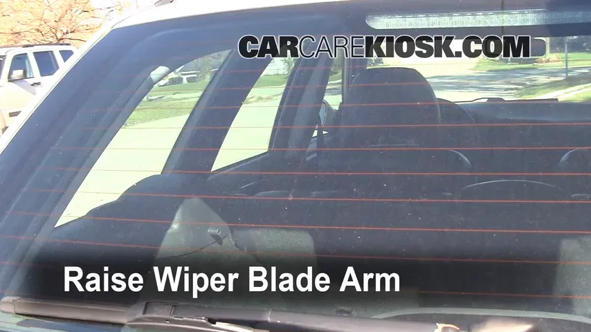 2000 Volvo V40 1.9L 4 Cyl. Turbo Windshield Wiper Blade (Rear)